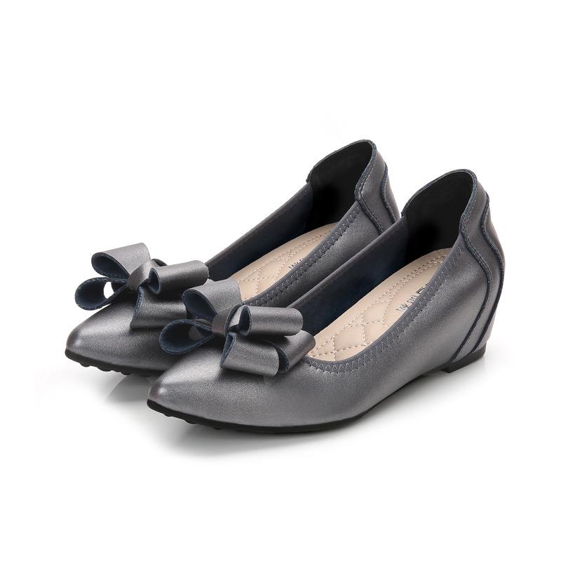 2026 Spring Black Leather Pointed Toe Loafers for Women 38