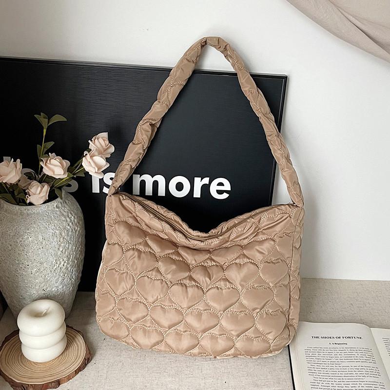 

Large Capacity Stylish Cloud Pleated Tote Bag For Women Fashionable Commuter Design хаки
