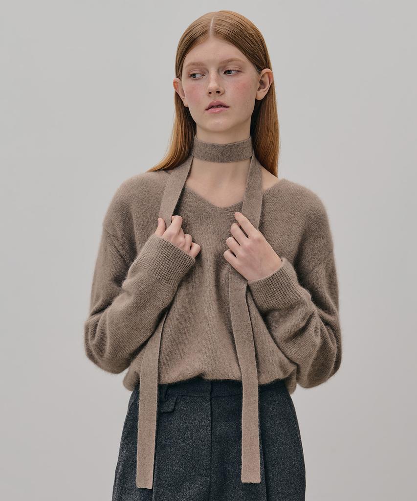 TTUDEMENT V-Neck Muffler Knit Top Mocha