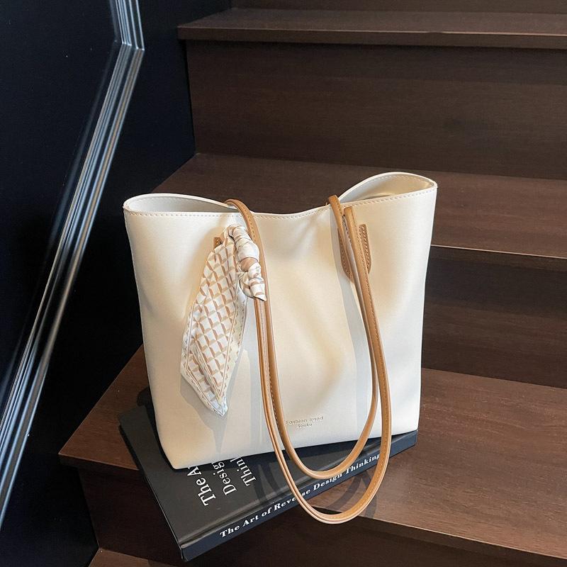 Premium Texture Retro Large-capacity Bag Women's New Commuter Shoulder Bag College Student Tote Bag