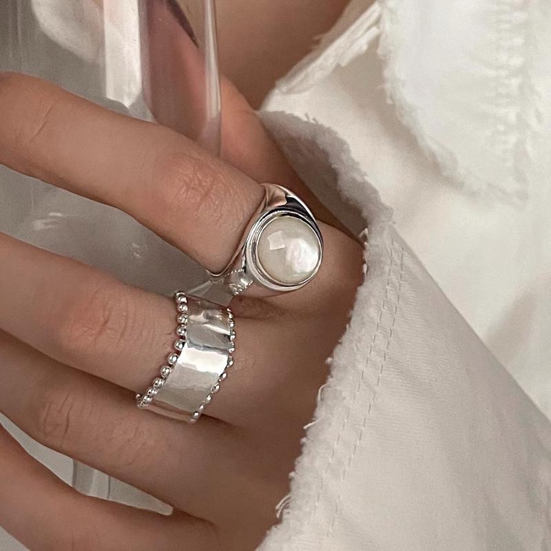 Women's Retro Zircon Oval Geometric Adjustable Ring - Light Luxury Design