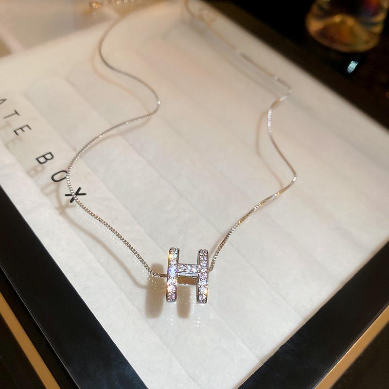 Ожерелье с буквой H из циркона Дизайн в стиле ins Цепочка на ключицу Кулон Модное ожерелье Ожерелье