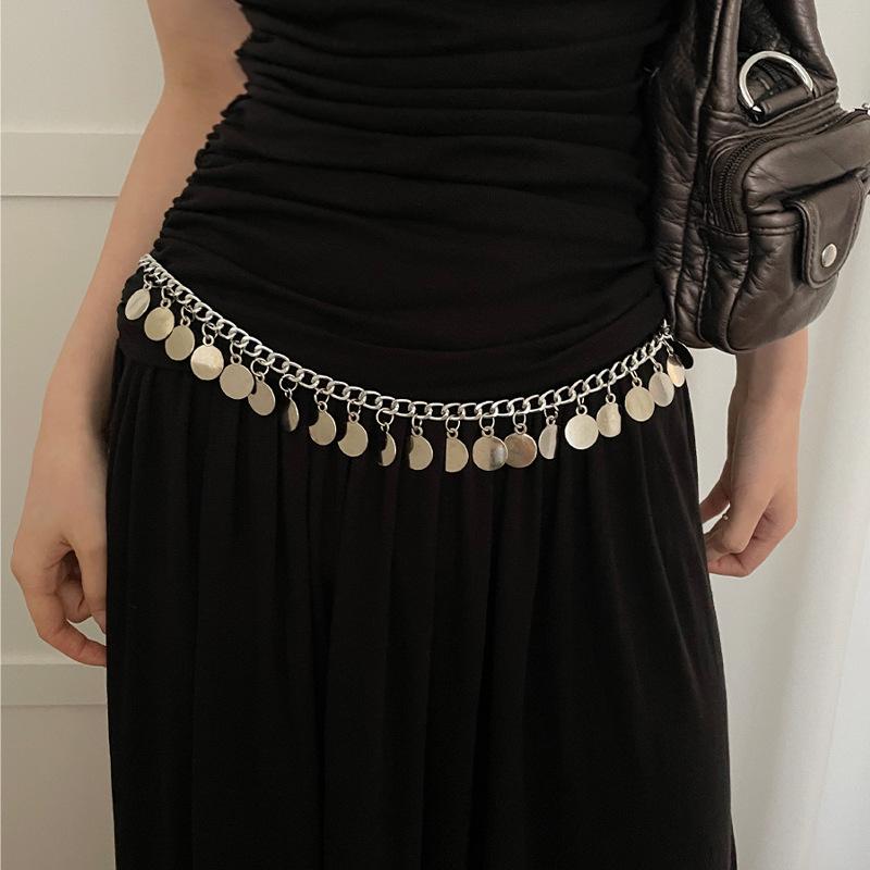 

Цепочка на талию с пайетками Женская подходящая юбка Серебряная дисковая цепочка Аксессуар Премиальный металлический пояс серебряный