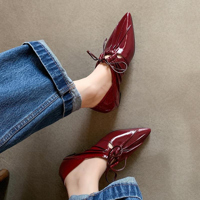 New pointed leather single shoes women's soft cowhide four-season small leather shoes non-slip cowhide sole lace-up casual large size shoes