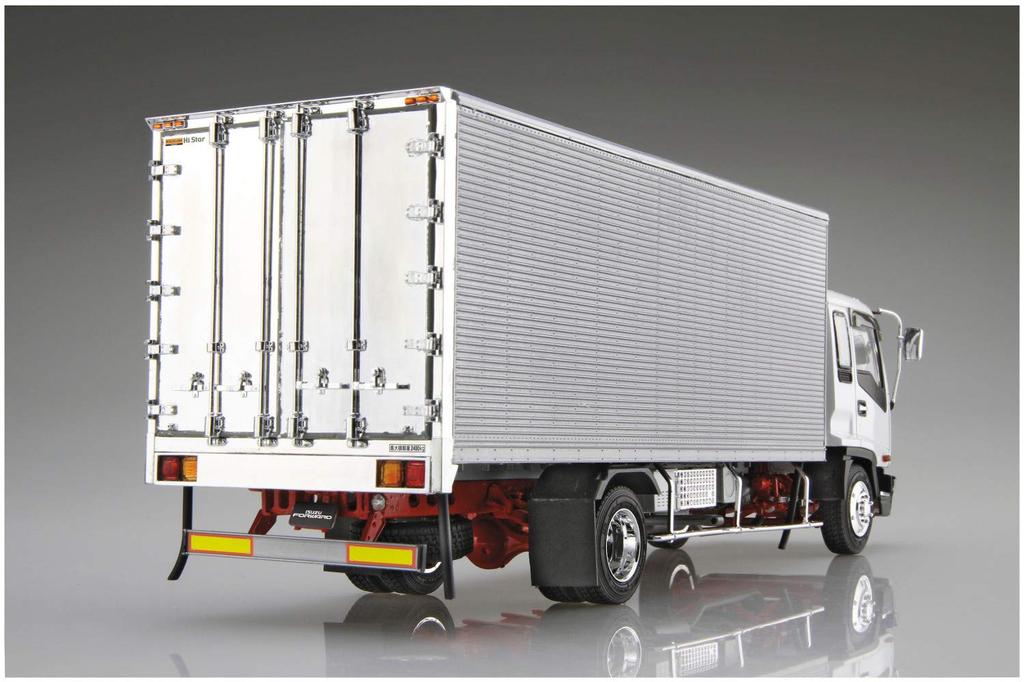 Aoshima Bunka Kyozai Heavy Freight Series 5 Isuzu Forward Highstar Refrigerated Truck Plastic Model Kit 1/32 No.