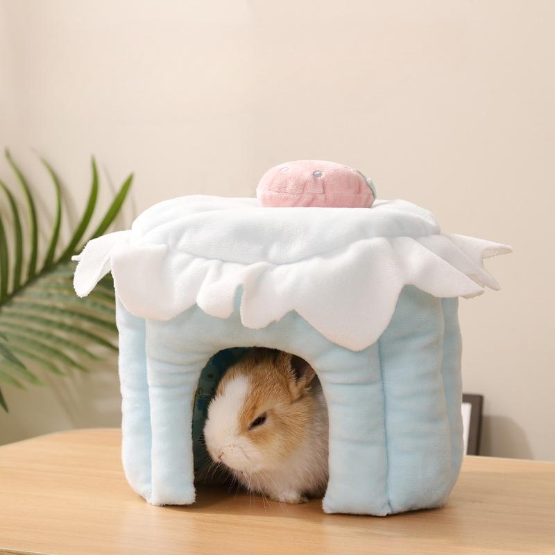 Hamster Avoidance House Cute Cake Cartoon Home Decoration Comfortable and Warm  Guinea Pig  Hamster Accessories Four Seasons