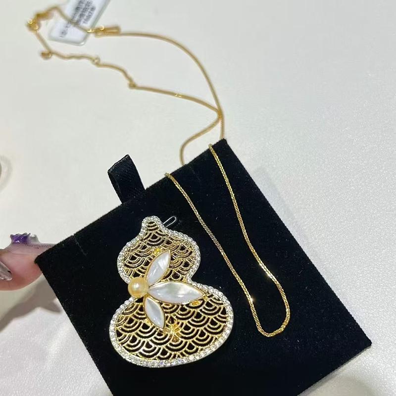 Retro Chinese Hollow Gourd Brooch: Gold-Plated Shell, Zircon, Pearl Pin, DIY Accessory