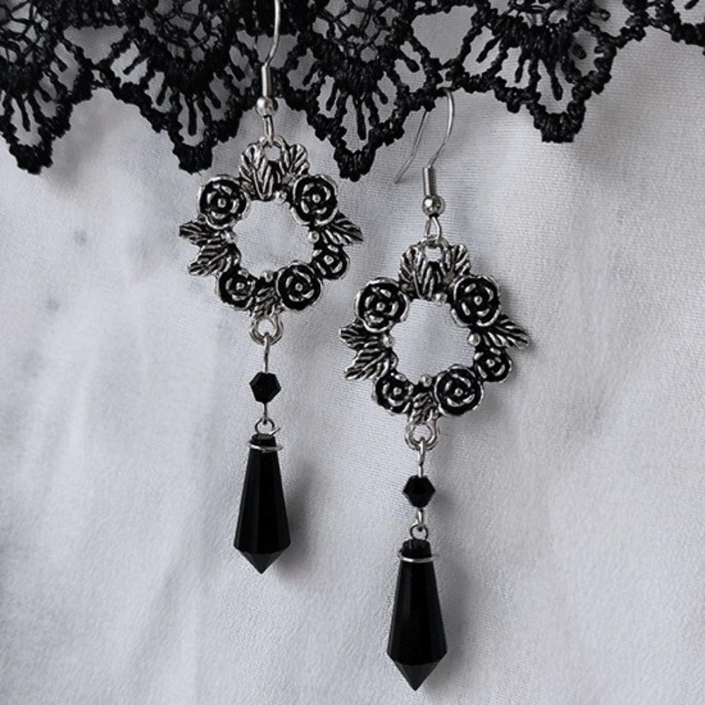 Gothic Victoria Silver Color Rose Garland Teardrop-shaped Black Crystal Pendant Dangle Earrings for Women Temperament Jewelry