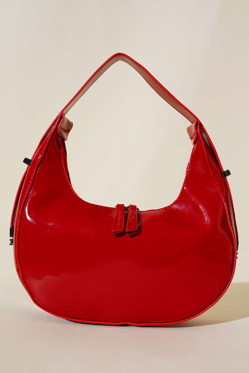 

ЖЕНСКАЯ лакированная сумка на руку и через плечо