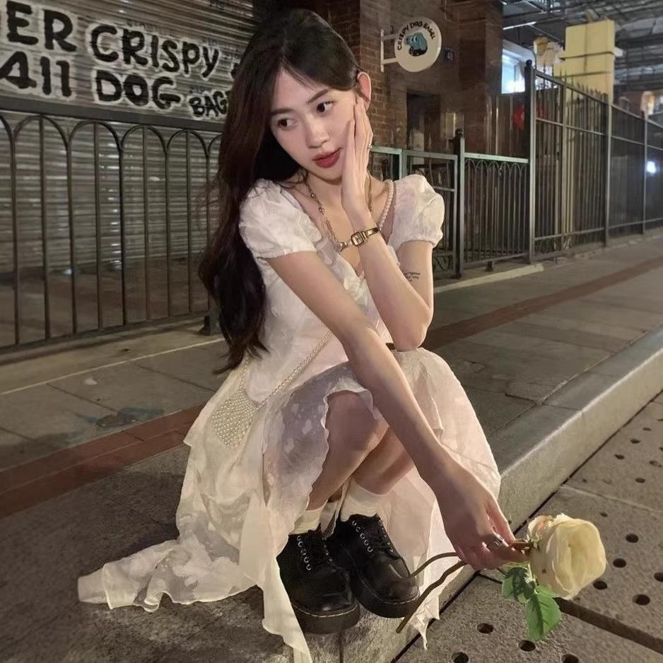 The Princess On the Run First Love White Moonlight Lotus Leaf Edge Dress Female Summer New Sweet Temperament Waist Fairy Dress