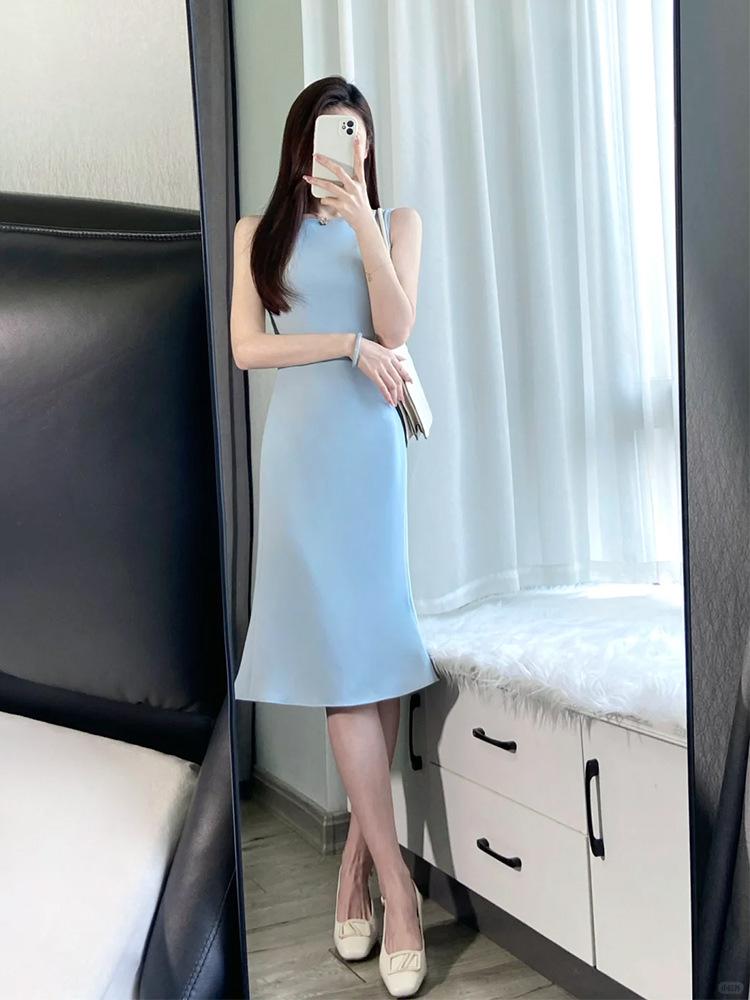 Sleeveless Women's Summer Fishtail Dress: Slimming, Classic, Professional Wear