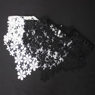 Moda Creativa Scollatura in Pizzo Tessuto in Pizzo Elegante Collo Finto Design all'Uncinetto DIY Scollatura Vuota Femminile Decorativo