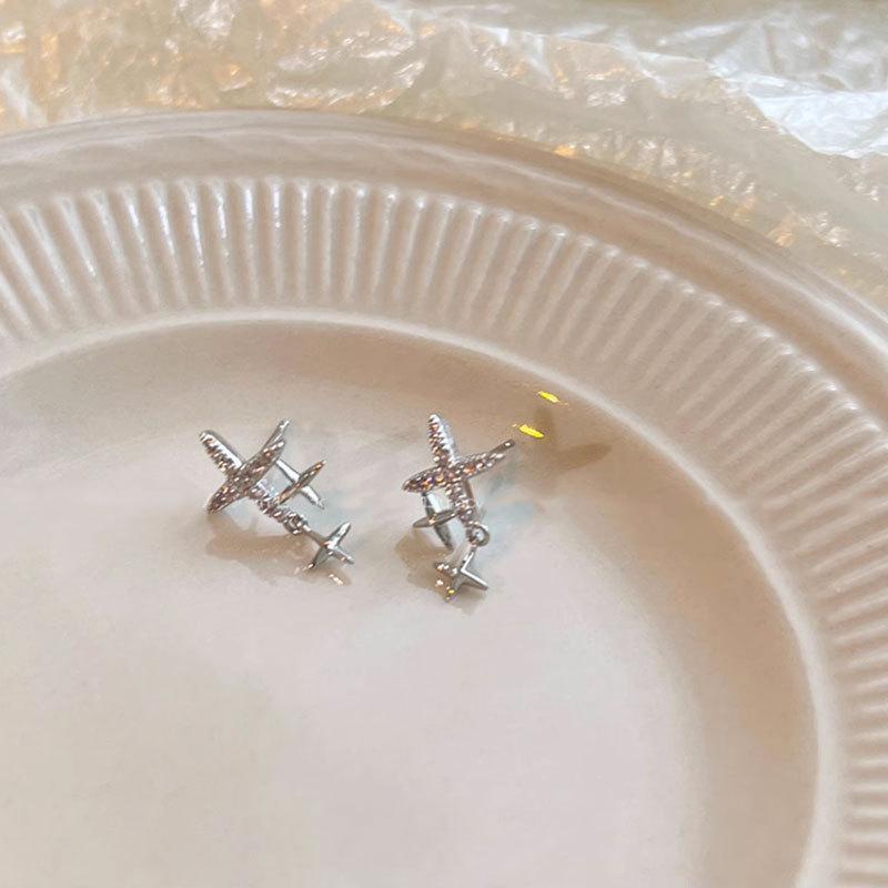 Diamond-inlaid Four-pointed Star Tassel Earrings for Women's New Light Luxury Niche Design