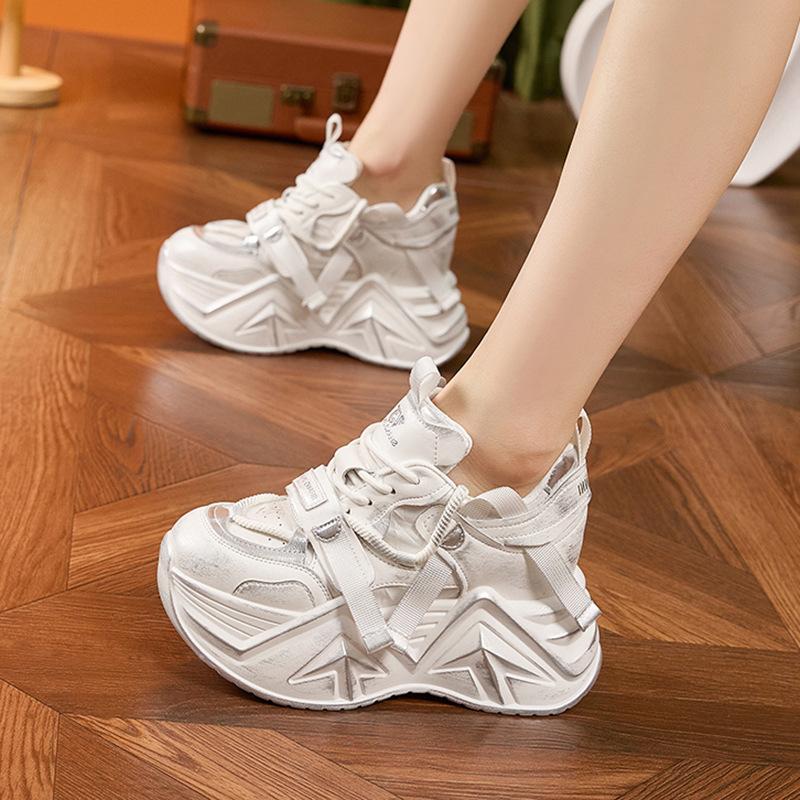 Daddy Shoes Girl 2025 Autumn New Old Retro Casual Sneakers Muffin Platform Versatile Inner Height Increasing Women's Shoes