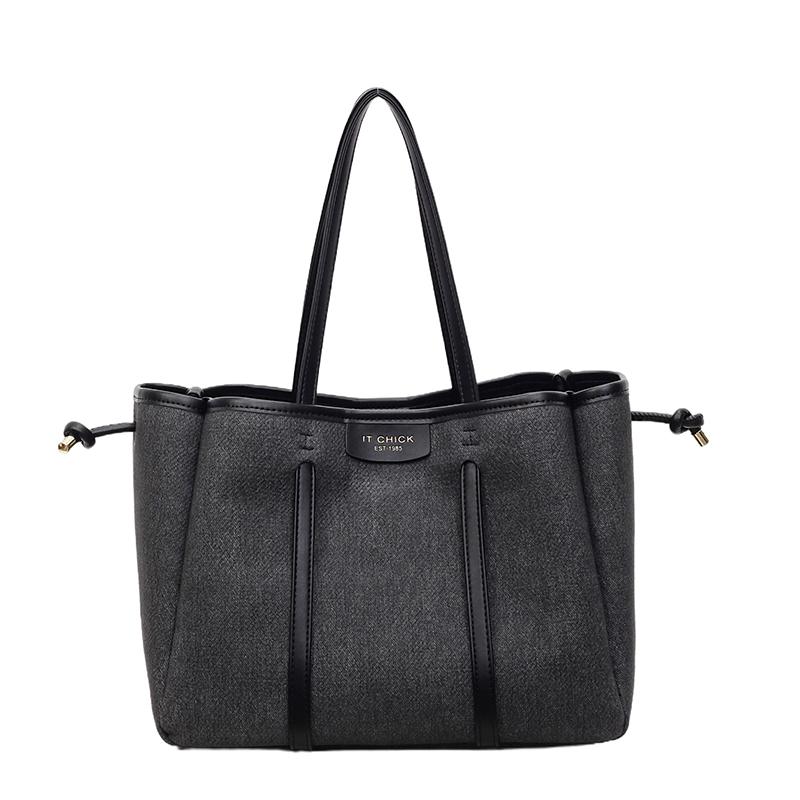 Casual Commuter Large Capacity Shoulder Bag Women's Fashi Ctrast Color Denim Messenger Bags Temperament Female Tote Pack