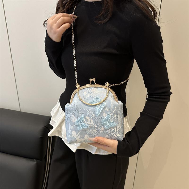 Chinese Style Shell Handbag Embroidery Butterfly Fashion Travel Shoulder Bag Elegant Metal Chains Cross-Body Bag Handbags