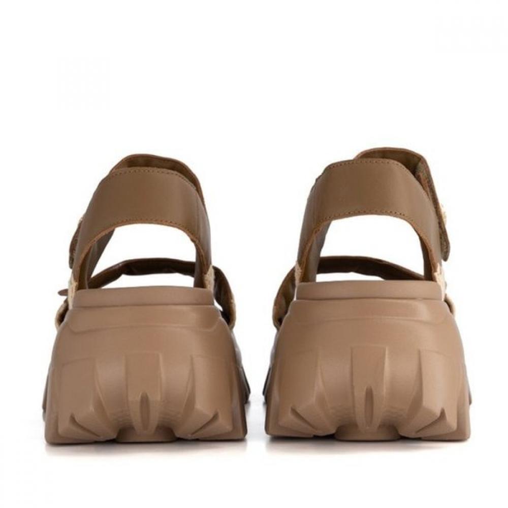 Staccato Women S Platform Sandal Kketjjang7 Ebk67db