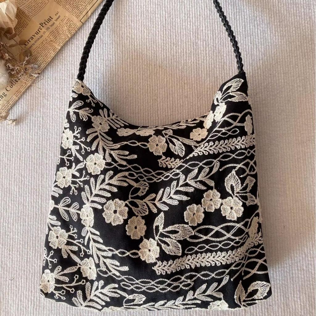 Original, Linen Embroidery, Flower Petals, One Shoulder Tote Bag, Versatile for Spring and Summer, Simple, Artistic Bag