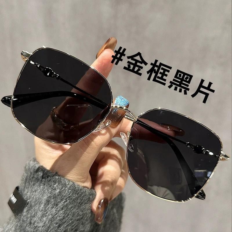 Women's Ultra-light Large Frame Gold Wire Sunglasses with Tea-colored Lenses - Fashionable Sun Protection for Big Faces
