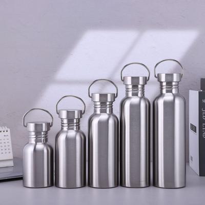 Accessoires de sport – Bouteilles d'eau de sport