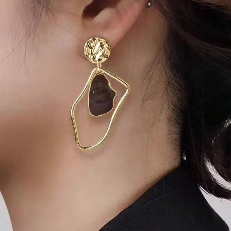 Vintage Geometry Irregular Eardrop Personality Asymmetry Dripping Oil Earrings for Women Fashion Daily Commuting Jewelry Gifts