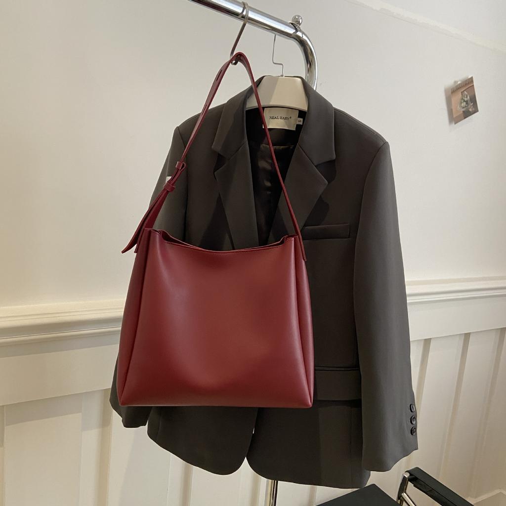 Large capacity 2025 retro portable shoulder bag fashionable new tote bag bag with pocket women's big bag