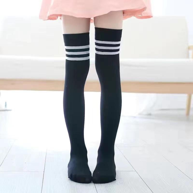 

Черные полосатые высокоэластичные тонкие детские летние носки выше колена Large белый/чёрный