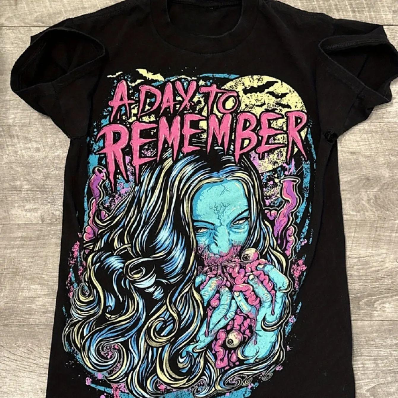 

ZX RareVintage A Day To Remember Band Zombies Myspace Era Emo Casual TShirt Mens and Womens Luxury Band Brand L