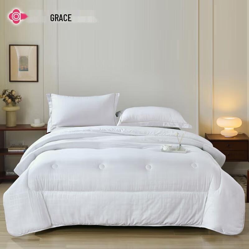 

Grace Elegant All-Season Quilt