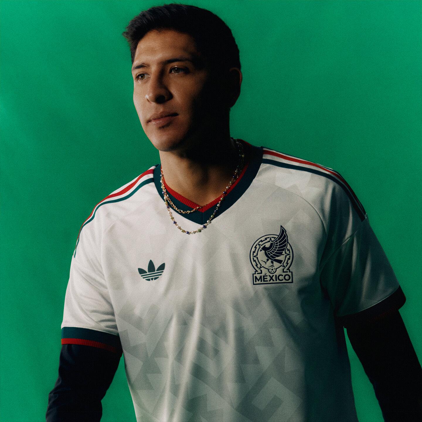 Adidas Mexico 26 Away Authentic Jersey White M