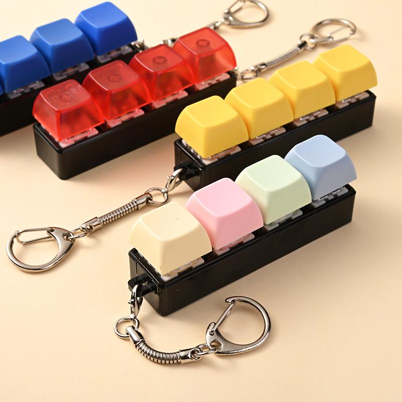 4 Tasten Tastenkappe zur Stressbewältigung für Erwachsene Fidget Spielzeug Schlüsselanhänger 4 Tasten Tastatur Fidget Gadgets Spielzeug DIY Tastatur Schlüsselanhänger Spielzeug