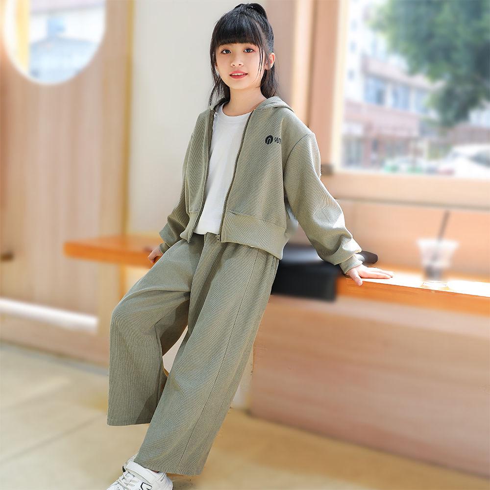 

Комплект уличного стиля для девочек на осень: Повседневные брюки широкого кроя и куртка с капюшоном 90