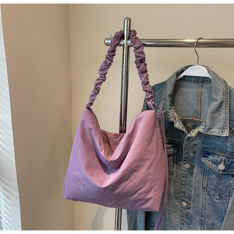 Damen-Umhängetasche aus Nylon mit großem Fassungsvermögen, Messenger-Tasche im lässigen Stil für Studenten und Pendler, Freizeit-Tragetasche