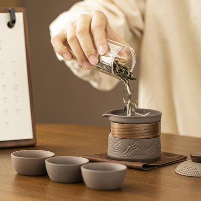 Tragbarer Schnellbecher aus lila Sand im chinesischen Stil, ein Topf füllt drei Tassen, Reise-Teeset-Anzug, Outdoor-Teekanne, Aufbewahrungstasche