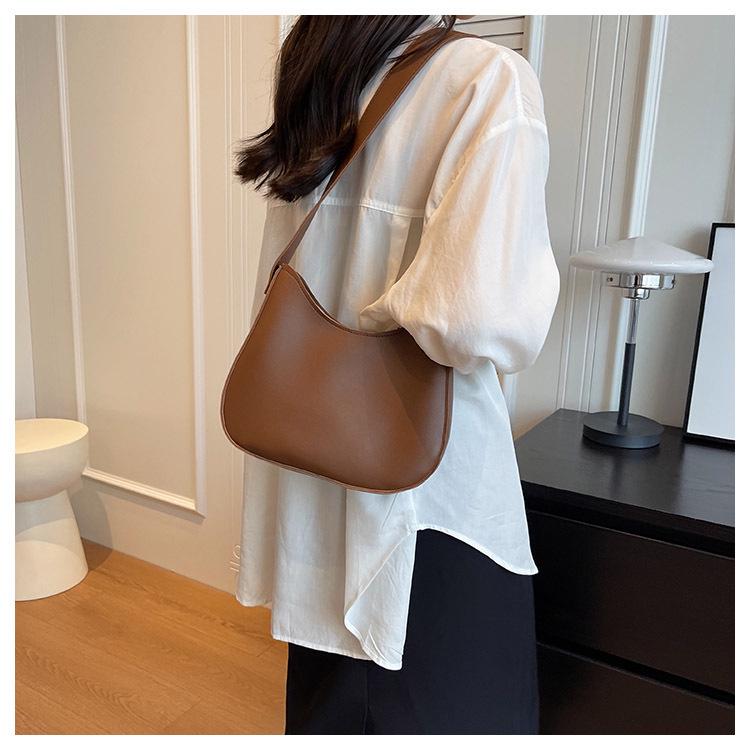 Bags Sense Women's 2023 Autumn Trendy Underarm Shoulder Bag with Bias Lock and Large Capacity