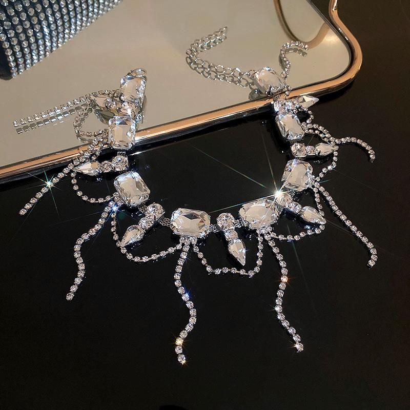 

Exaggerated diamond-set fringed necklace temperament collarbone chain ins elegant and cold style necklace women