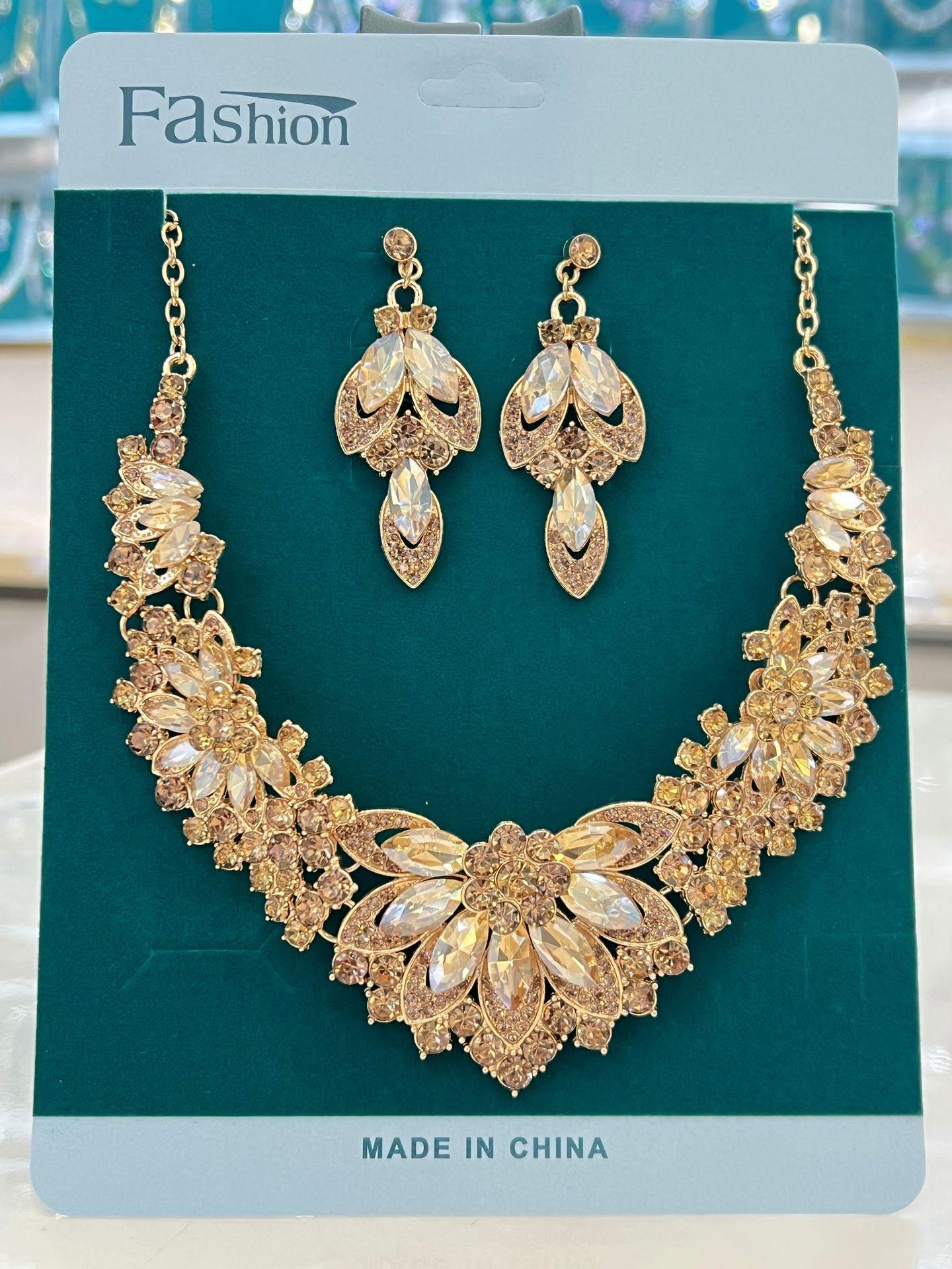 Bridal Wedding Necklace Earrings Wedding Dress Full Diamond Flower Crystal Full Diamond Temperament Jewelry Accessory Set