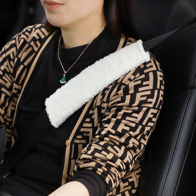 

Плюшевая накладка на плечо ремня безопасности из овечьей шерсти - Милый дизайн куклы, Простой стиль богини, Защитный ремешок