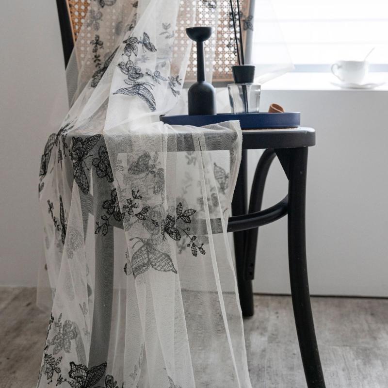 Elegant Lace Embroidery Tablecloth For Dining Table Decoration Polyester Fabric And Easy To Cleaning