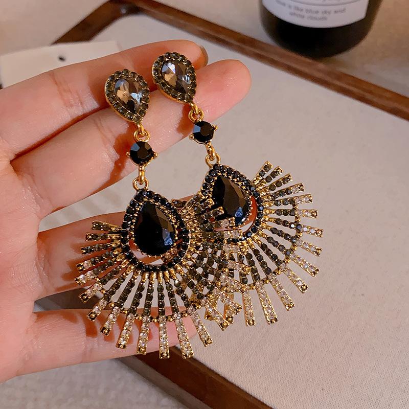 Vintage exaggerated water drop fringed earrings French retro court style earrings Medium antique earrings