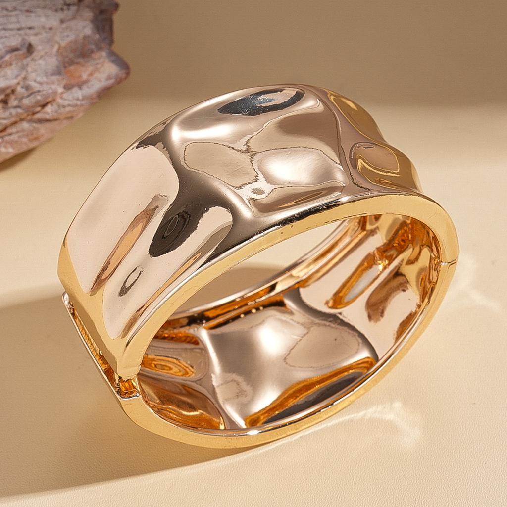 Personalized Metal Smooth Folds Geometric Round Bracelet Bracelet Jewelry