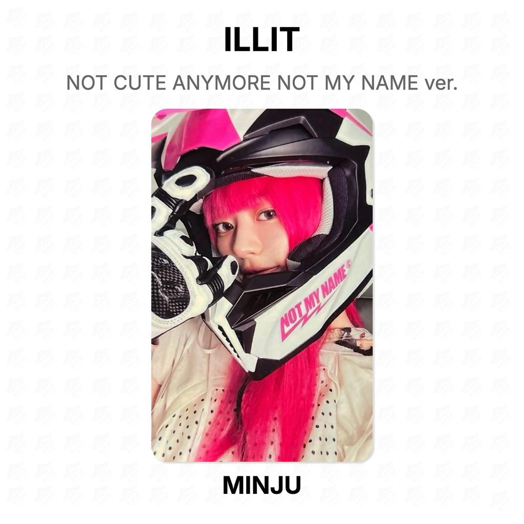 ILLIT NICHT MEHR SÜSS NICHT MEIN NAME Version. Offizielle Fotokarte