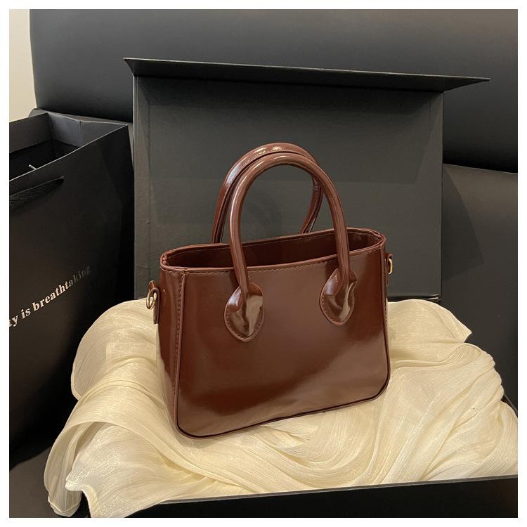 Modische ein Schulter Crossbody einfarbige Lackleder tragbare kleine quadratische Tasche trendige neue Damen Tasche PU lässige einfache trendige Tasche