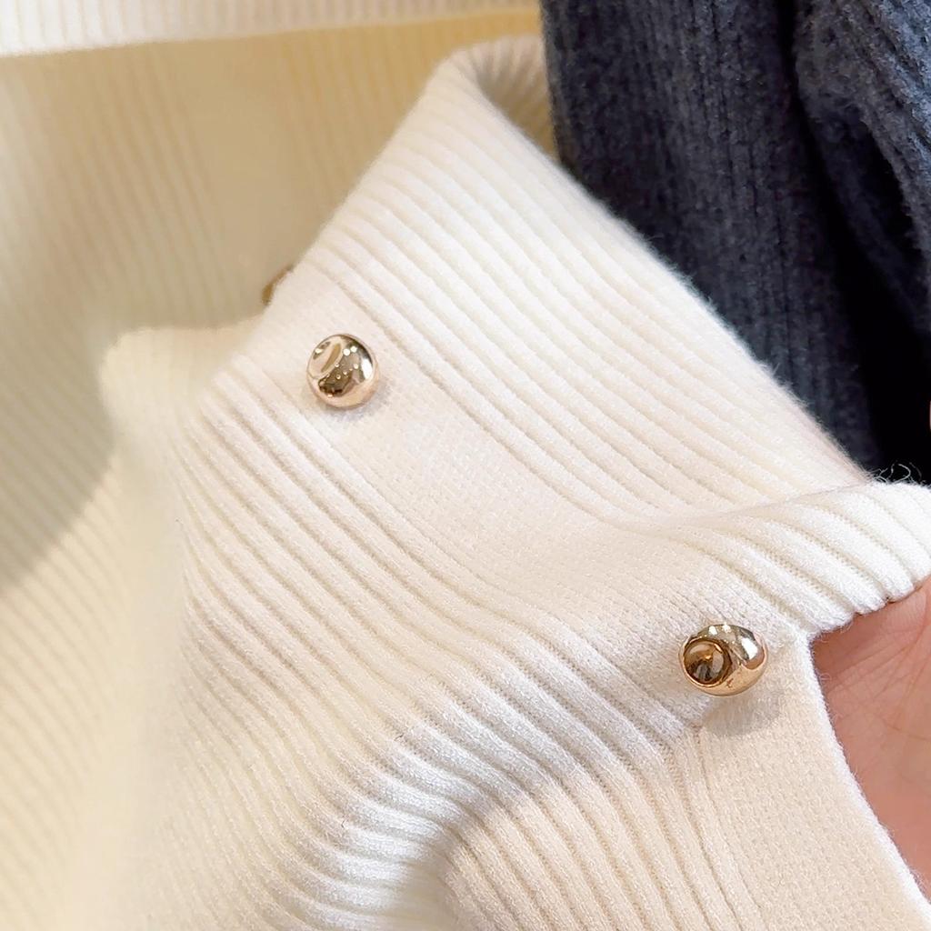 A Stylish One-shoulder Knitted Sweater for Women In Autumn and Winter, A Slimming and Form-fitting Base Layer, A Unique and Distinctive Top