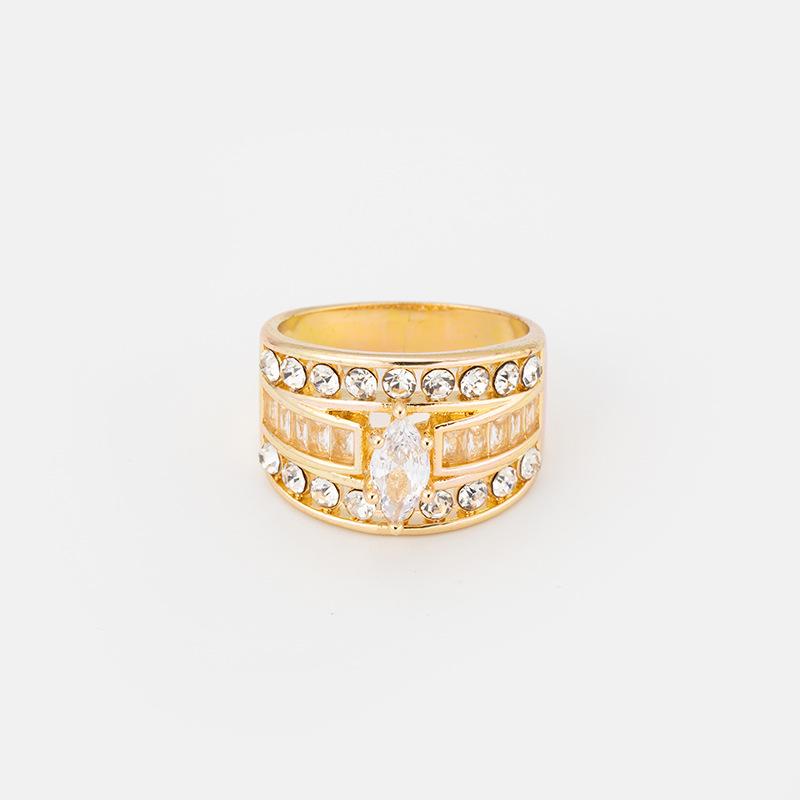 

Стильное золотое кольцо-заявление Size 7 золотой