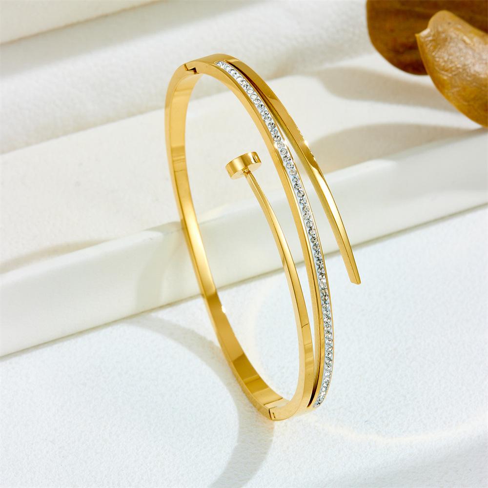 2026 European and American Trends, Elegant Diamond-encrusted Jewelry, High-end Fashion Bracelet, Light Luxury Temperament Ins Wind Nail Bracelet