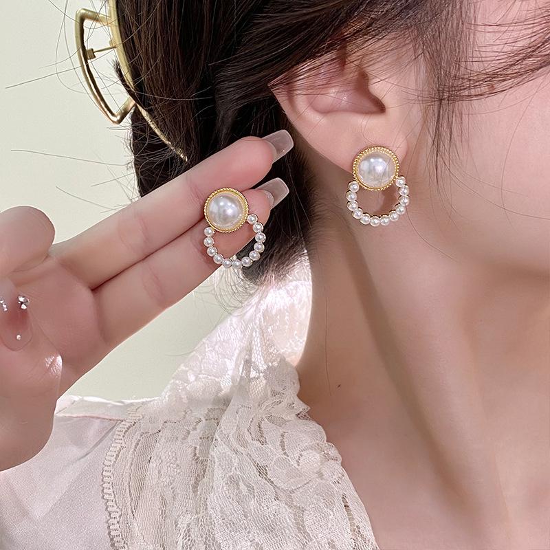 Painless Pearl Tassel Ear Clips for Women - Niche Design, No Piercing Required