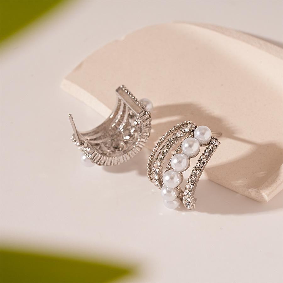 Small style diamond-set pearl C-shaped multi-layer silver needle stud earrings, fashionable temperament earrings