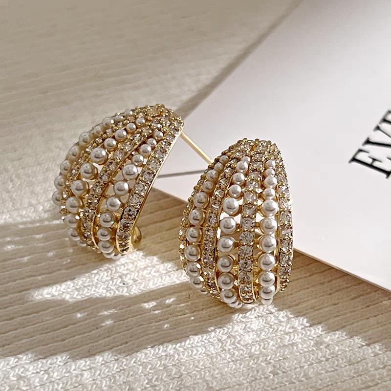 Французский минималистичный стиль Изысканные жемчужные полые сладкие яркие стразы Серебряная игла Серьги для женщин.