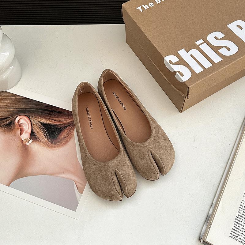 

Ретро-ботинки свиньи с раздвоенным носком, простые, с неглубоким клювом, одинарные туфли для женщин, весна 2025, новые ленивые туфли Doudou для поездок на работу с одной педалью 40 хаки